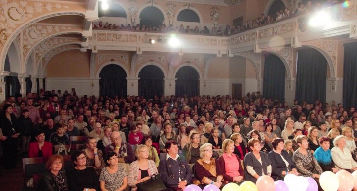 Akademie ke 40. výročí založení ZŠ Březenecká Chomutov  (30).jpg